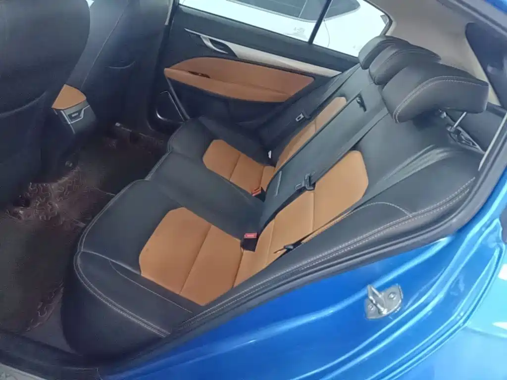 Geely Vision S1 — миниатюра 17