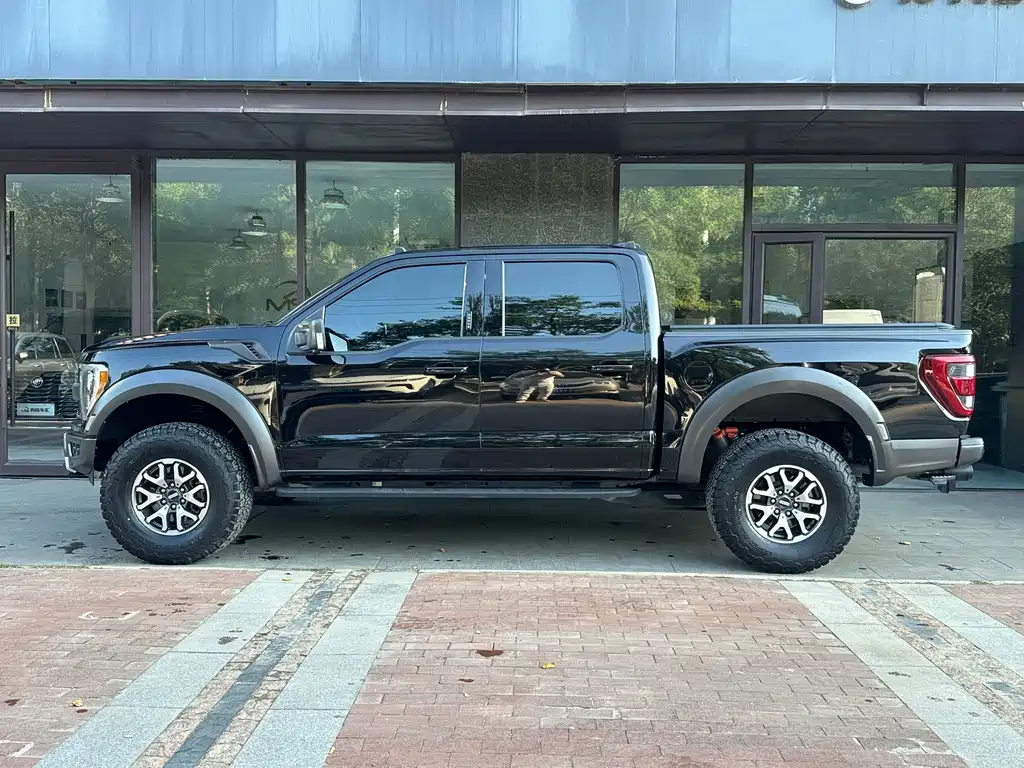 Ford F-150 Raptor — миниатюра 5