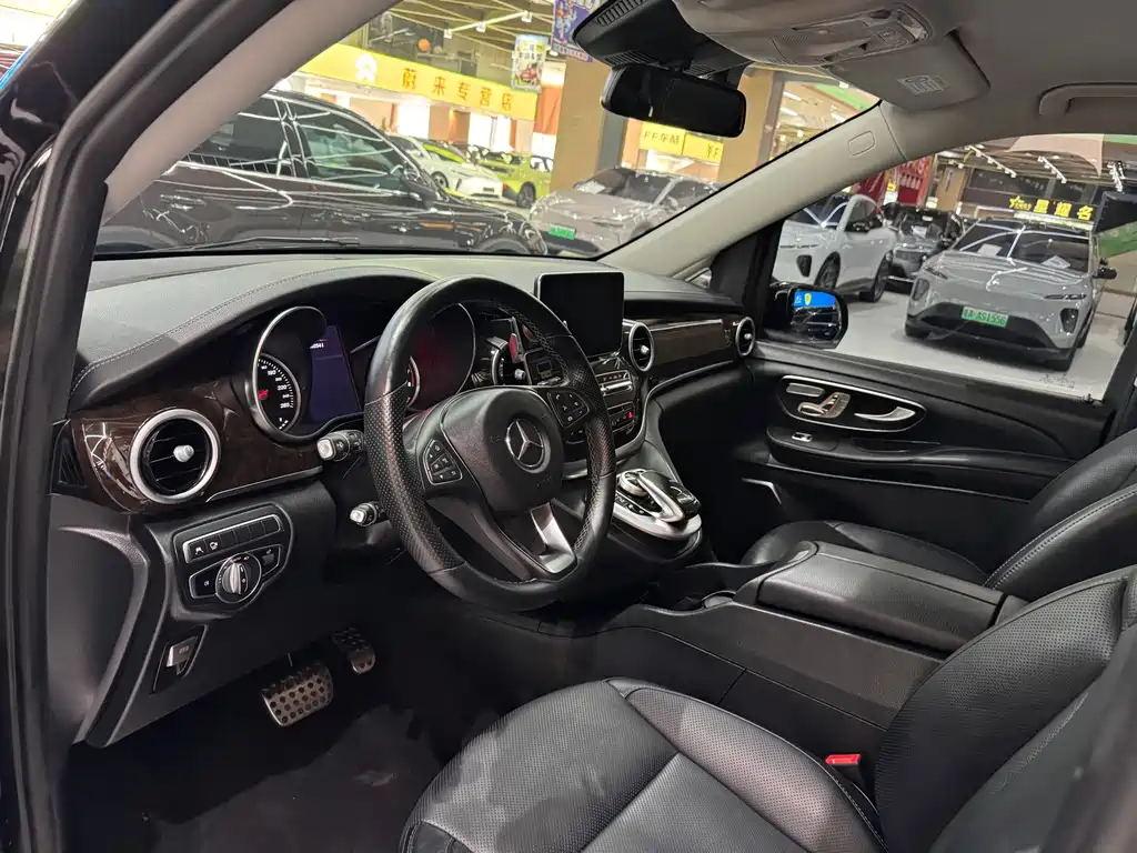 Mercedes-Benz V-Class — миниатюра 5
