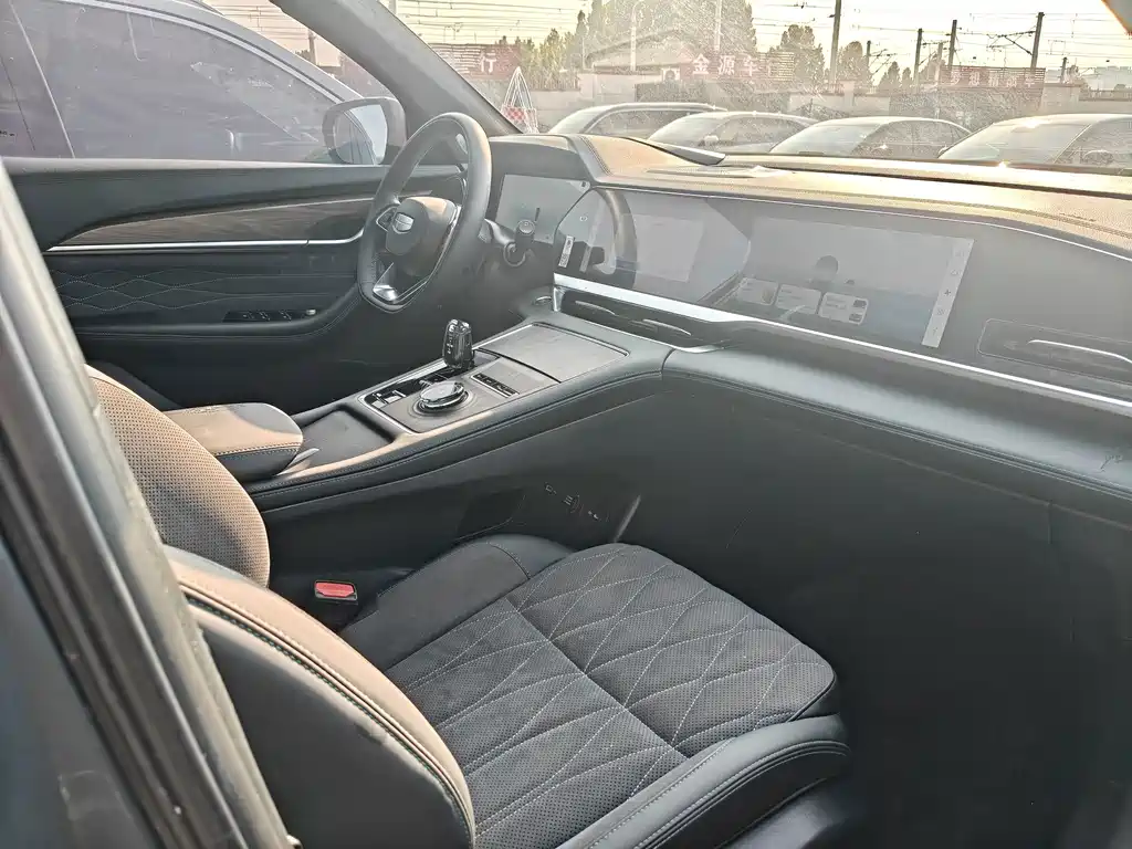 Geely Xingyue L — миниатюра 7