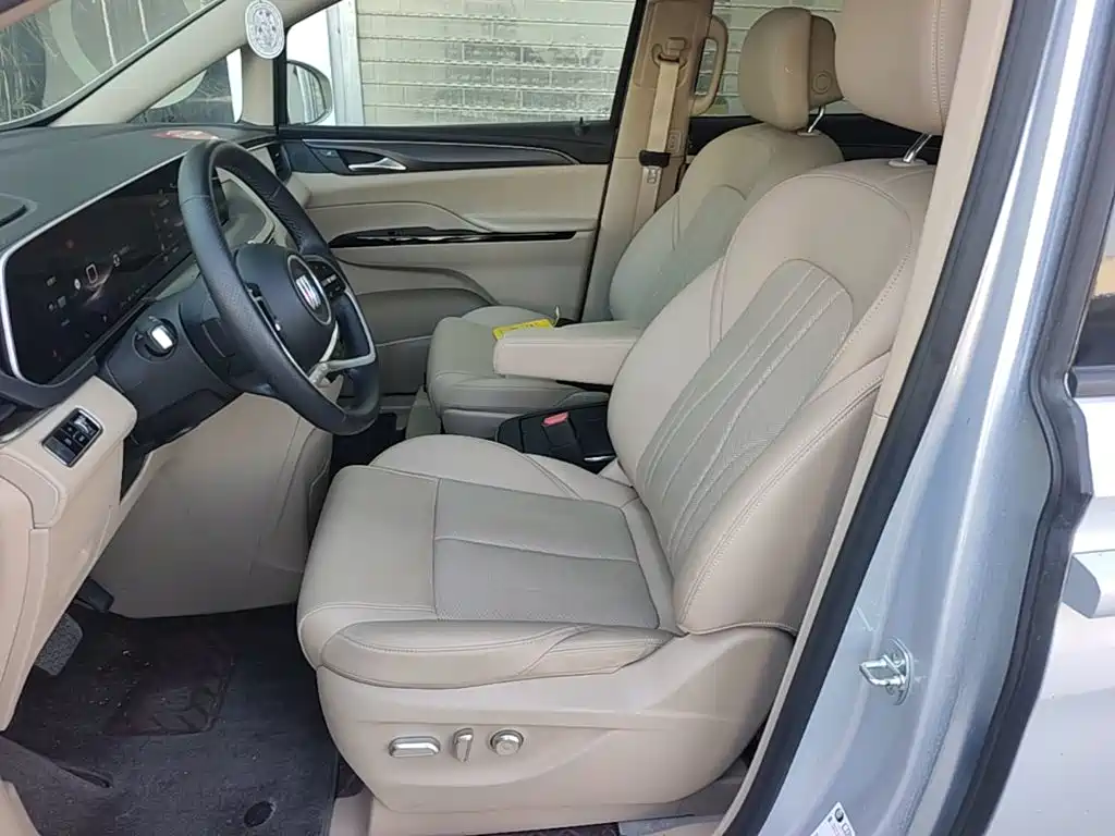 Buick GL8 Hybrid — миниатюра 20