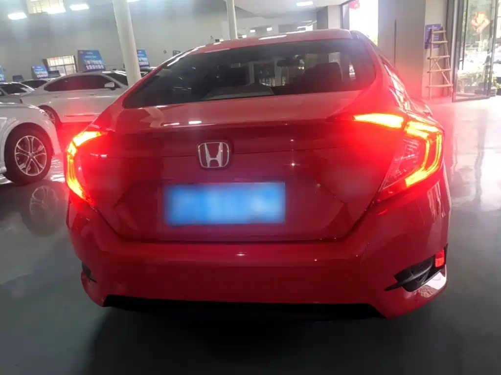 Honda Civic — миниатюра 6