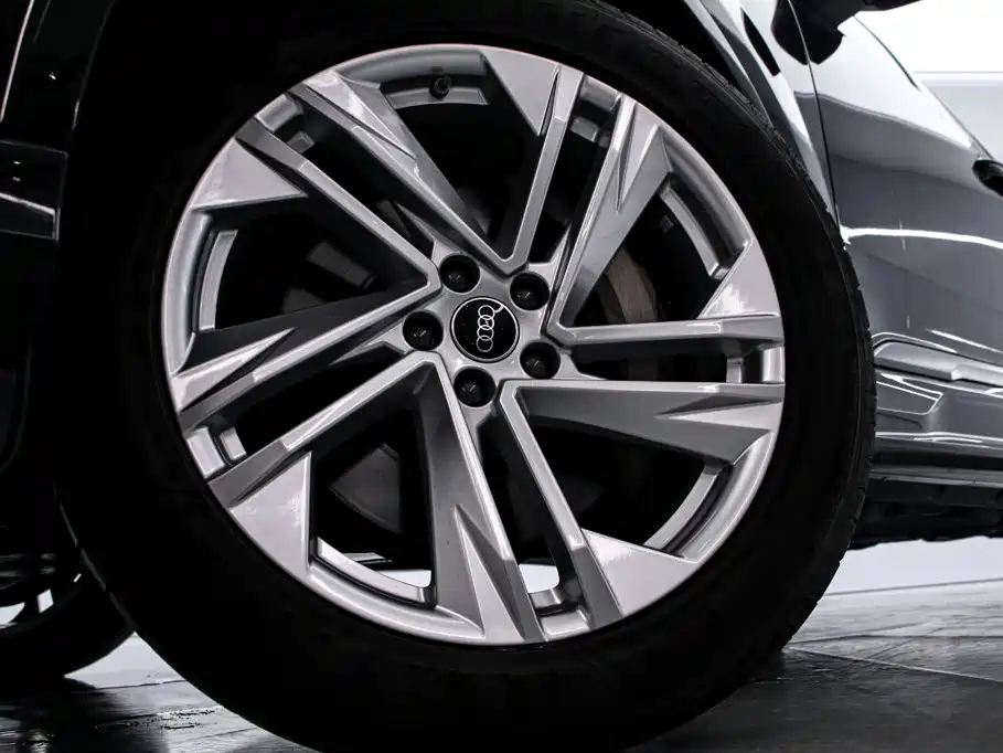 Audi Q7 — миниатюра 17