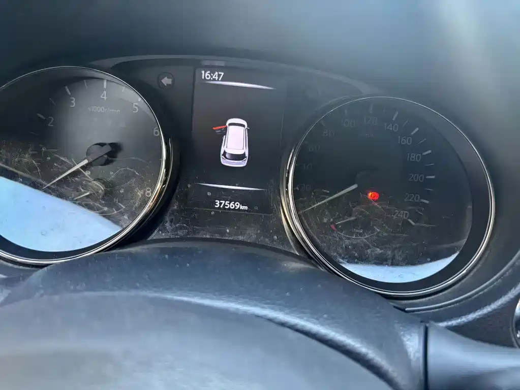 Nissan X-Trail — миниатюра 4