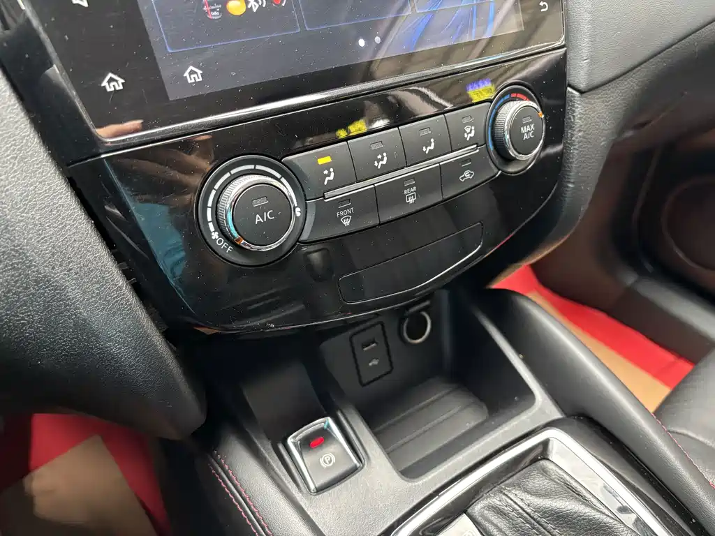 Nissan Qashqai — миниатюра 14