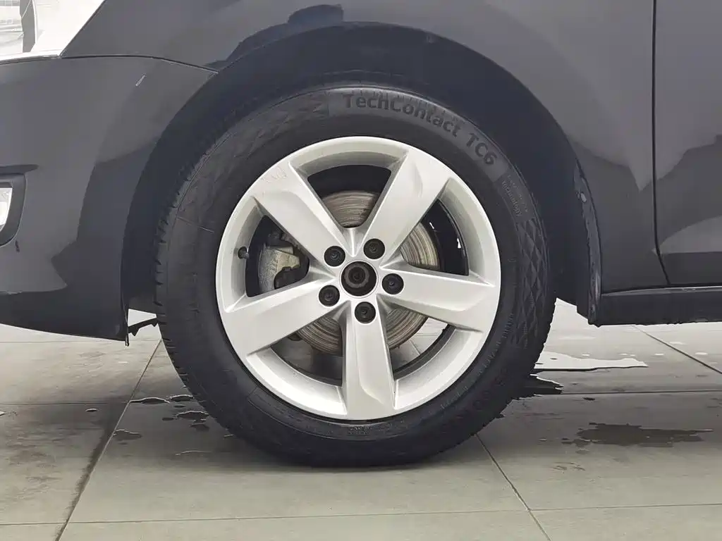 Volkswagen Santana — миниатюра 17