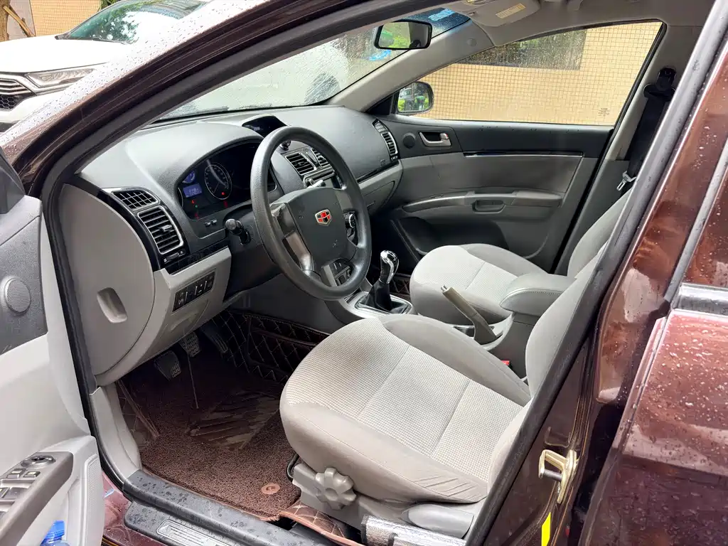 Geely Emgrand 2013 1.5L MT