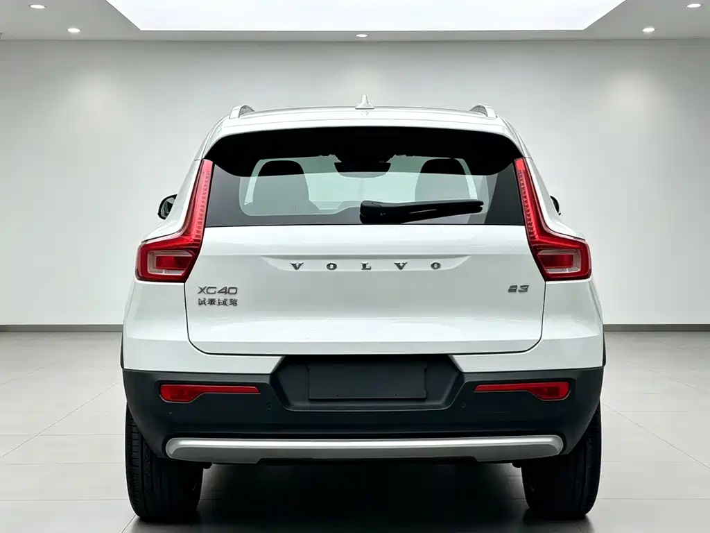 Volvo XC40 — миниатюра 3