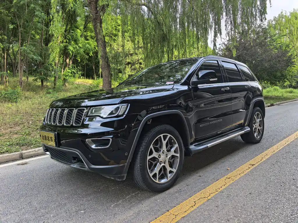 Jeep Grand Cherokee (Import) 2022