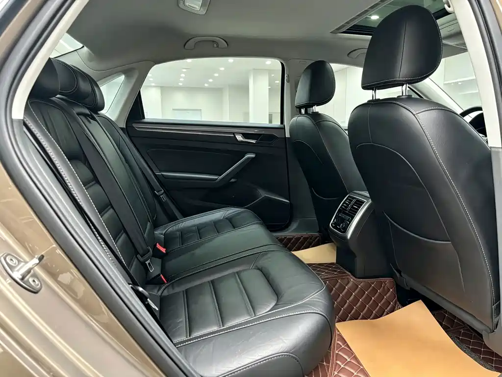 Volkswagen Passat — миниатюра 7