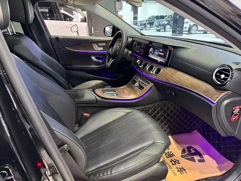 Mercedes-Benz E-Class — миниатюра 14