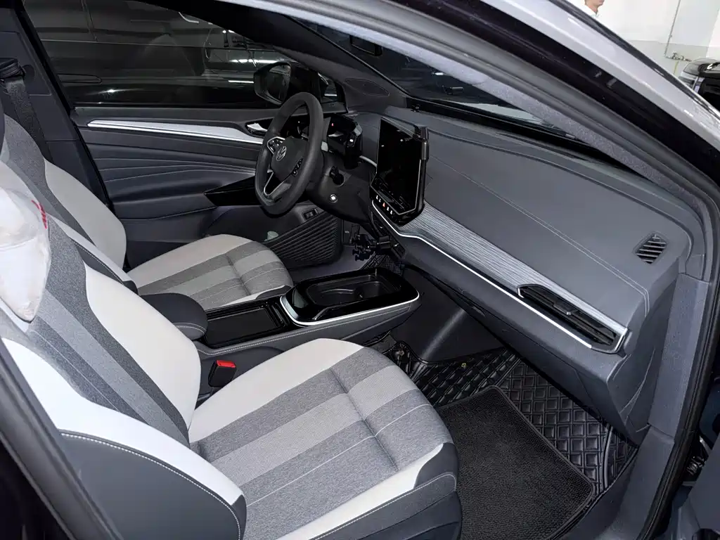 Volkswagen ID.4 Crozz — миниатюра 4