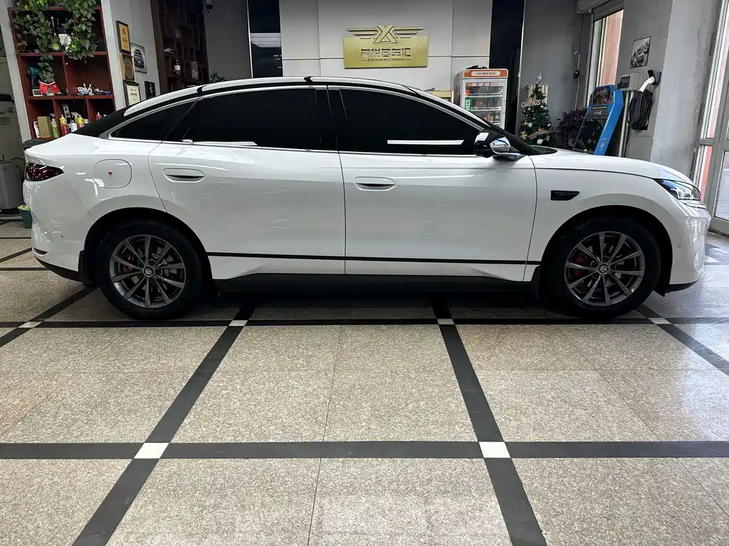 BYD Qin L — миниатюра 10