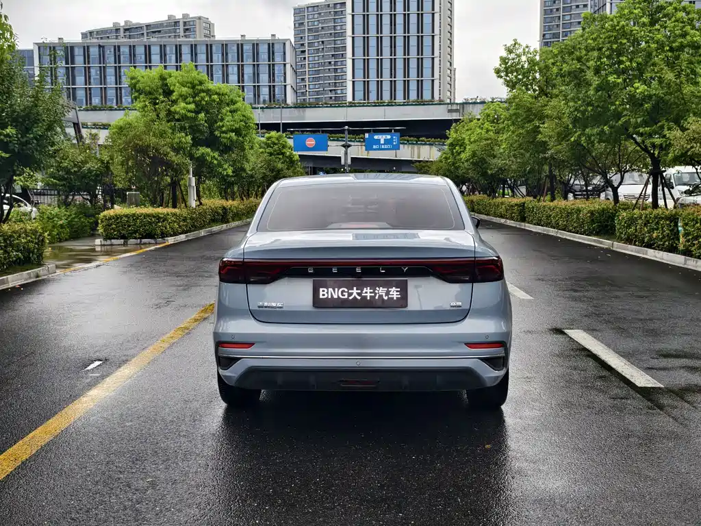 Geely Emgrand — миниатюра 5