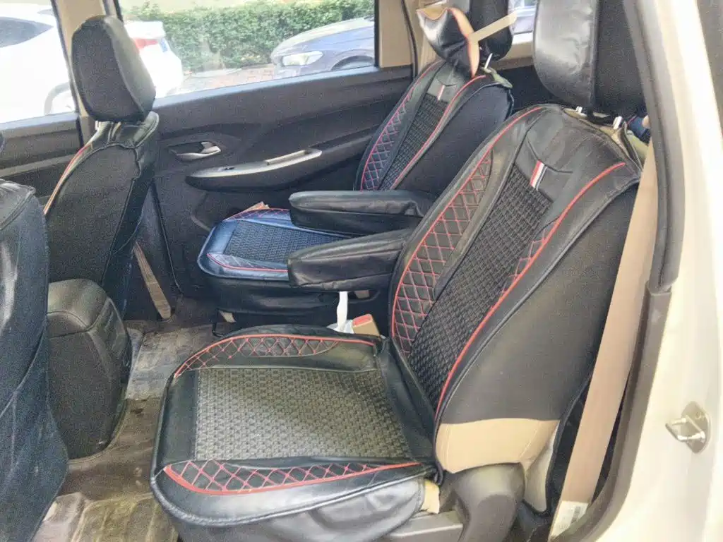 Wuling Hongguang — миниатюра 13