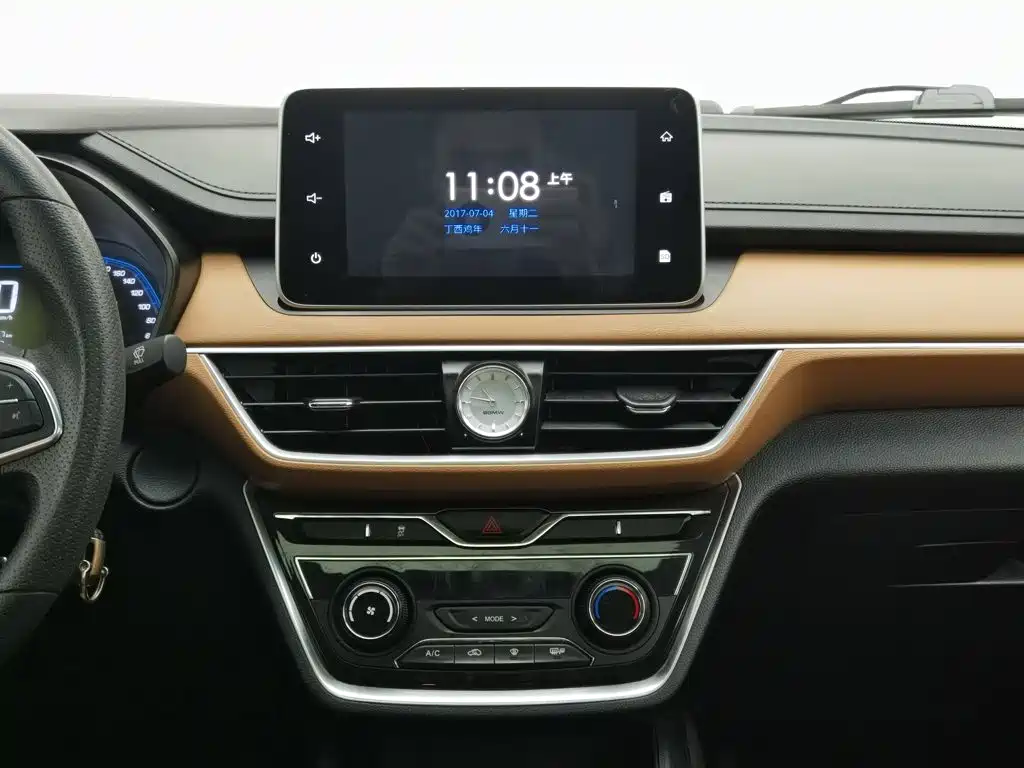 Wuling Hongguang S3 — миниатюра 12
