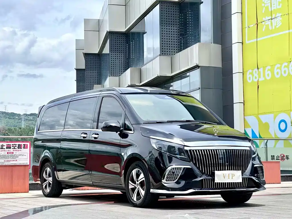 Mercedes-Benz Vito 2024 2.0T 7 мест