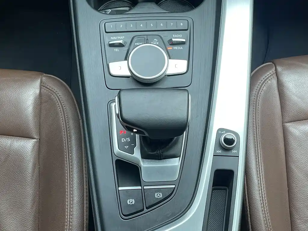 Audi A4L — миниатюра 18
