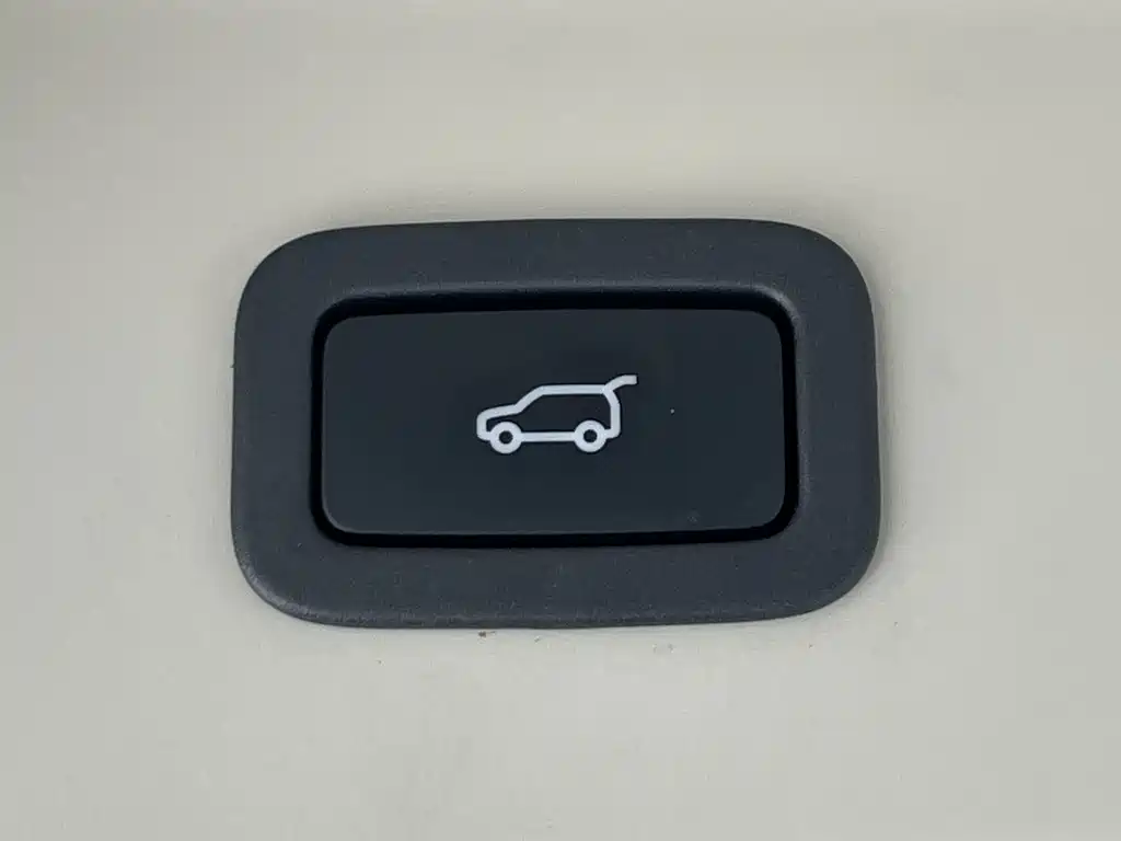 Land Rover Range Rover — миниатюра 24