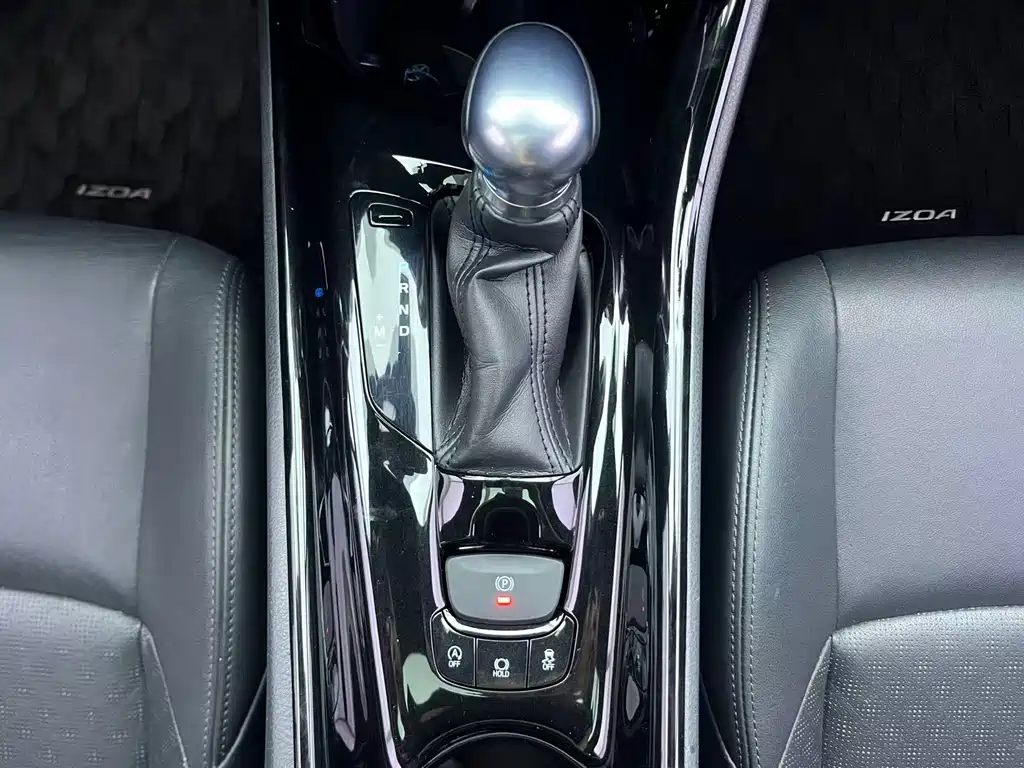 Toyota IZOA — миниатюра 12
