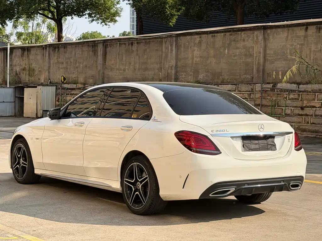 Mercedes-Benz C-Class — миниатюра 9
