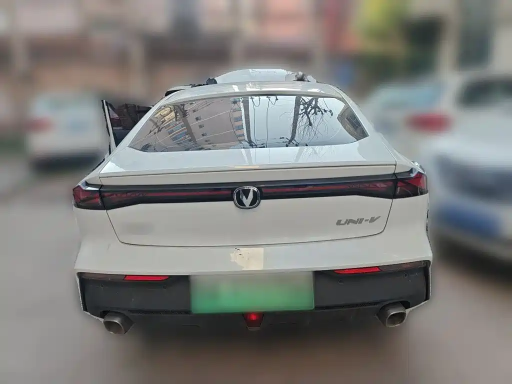 Changan UNI-V iDD — миниатюра 3