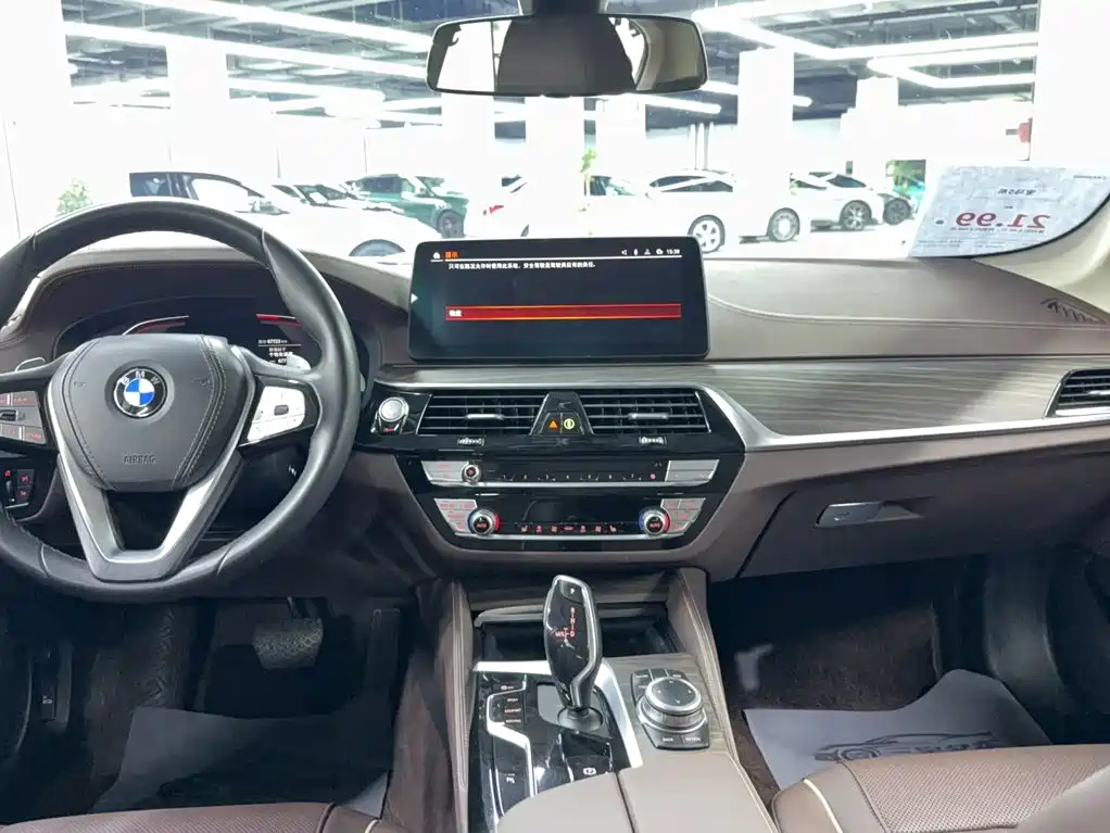 BMW 5 Series — миниатюра 20