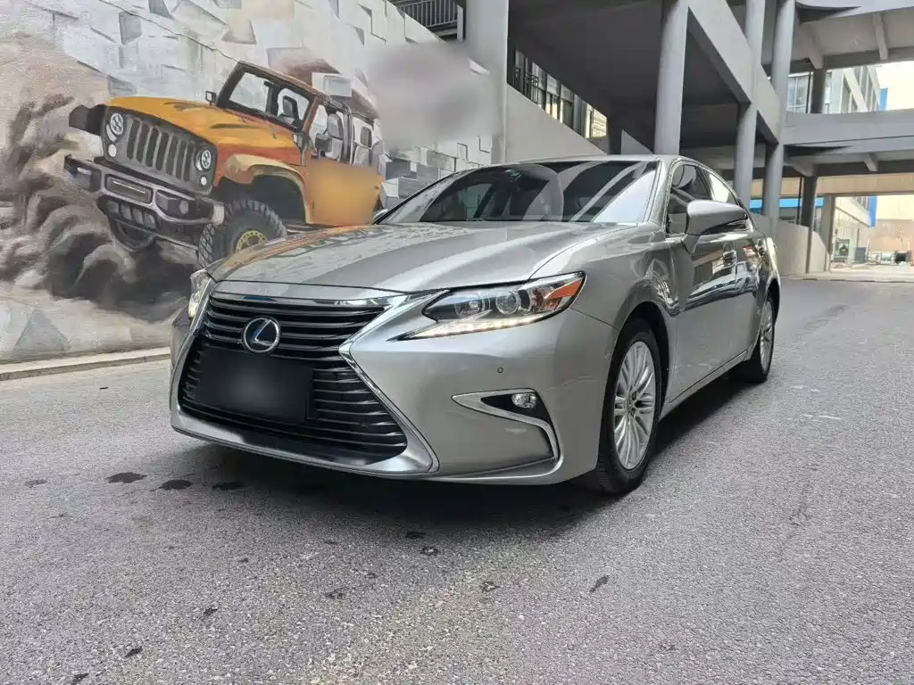 Lexus ES — миниатюра 8