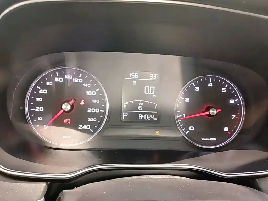 Roewe RX5 — миниатюра 12