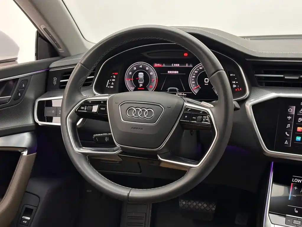 Audi A7L — миниатюра 12