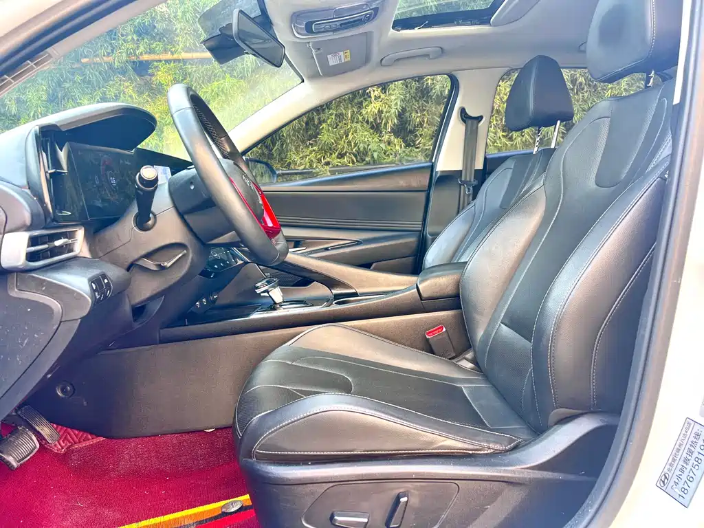 Hyundai Elantra — миниатюра 9