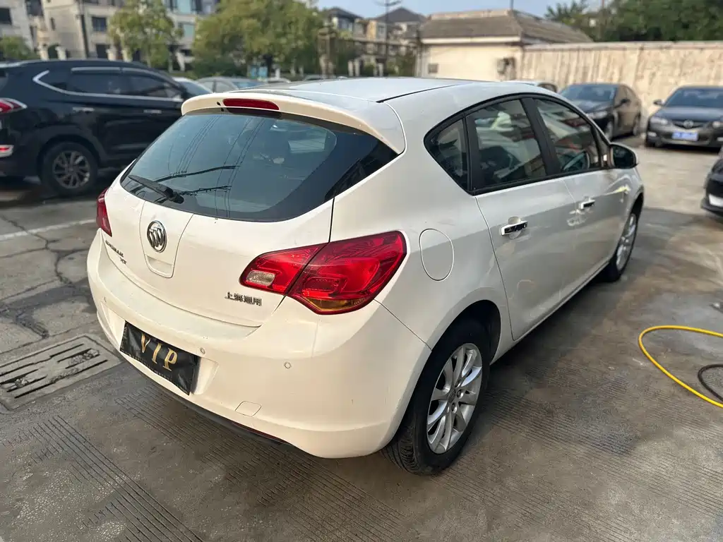 Buick Excelle — миниатюра 4