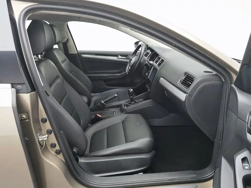 Volkswagen Sagitar — миниатюра 23