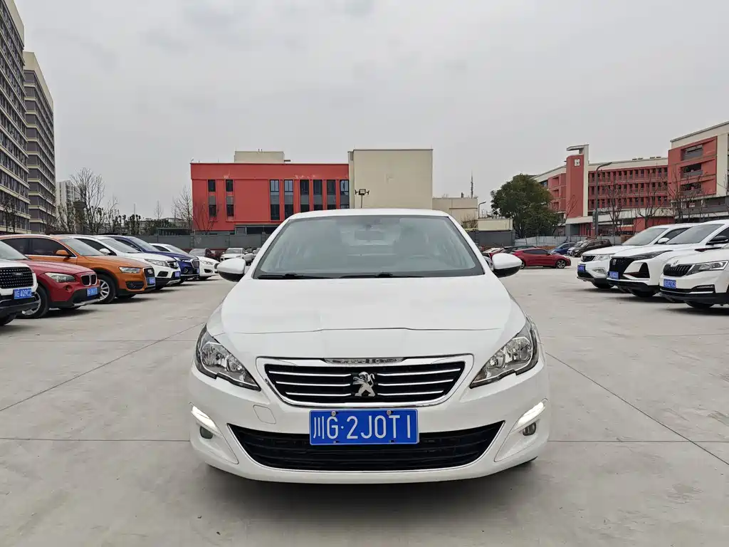 PEUGEOT 408