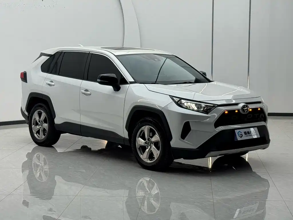 Toyota RAV4 — миниатюра 2