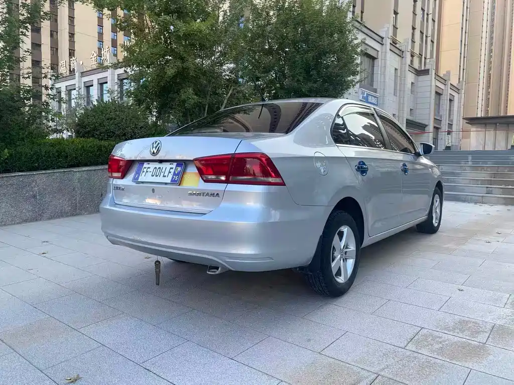 Volkswagen Santana — миниатюра 6