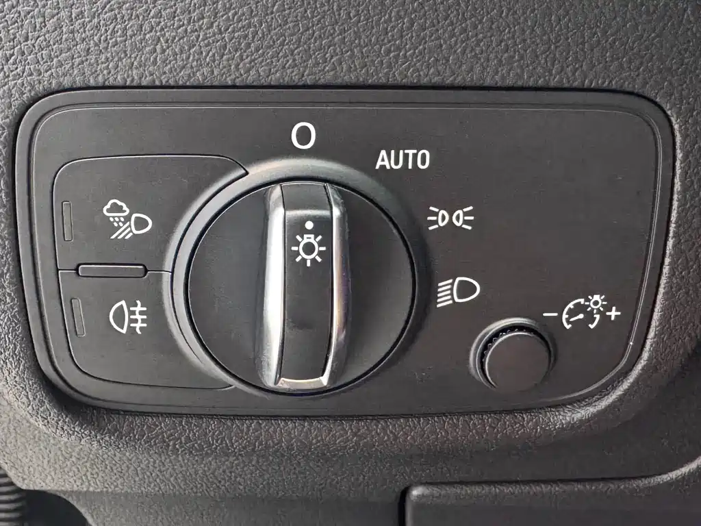 Audi Q2L — миниатюра 12
