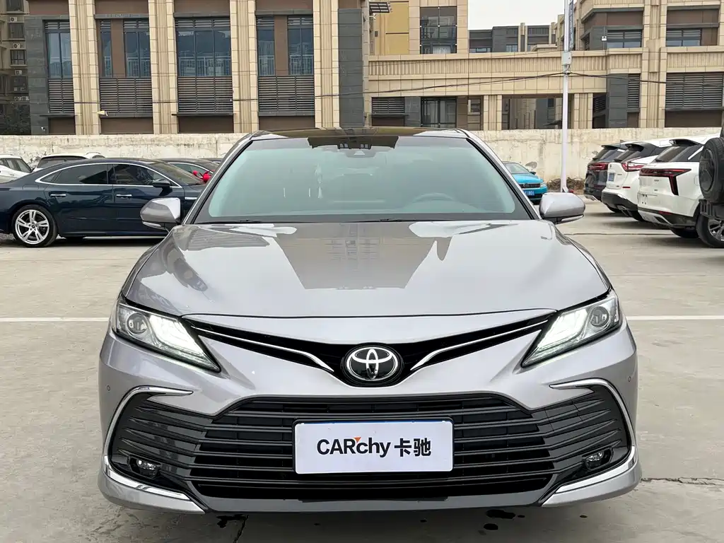 Toyota Camry — миниатюра 2