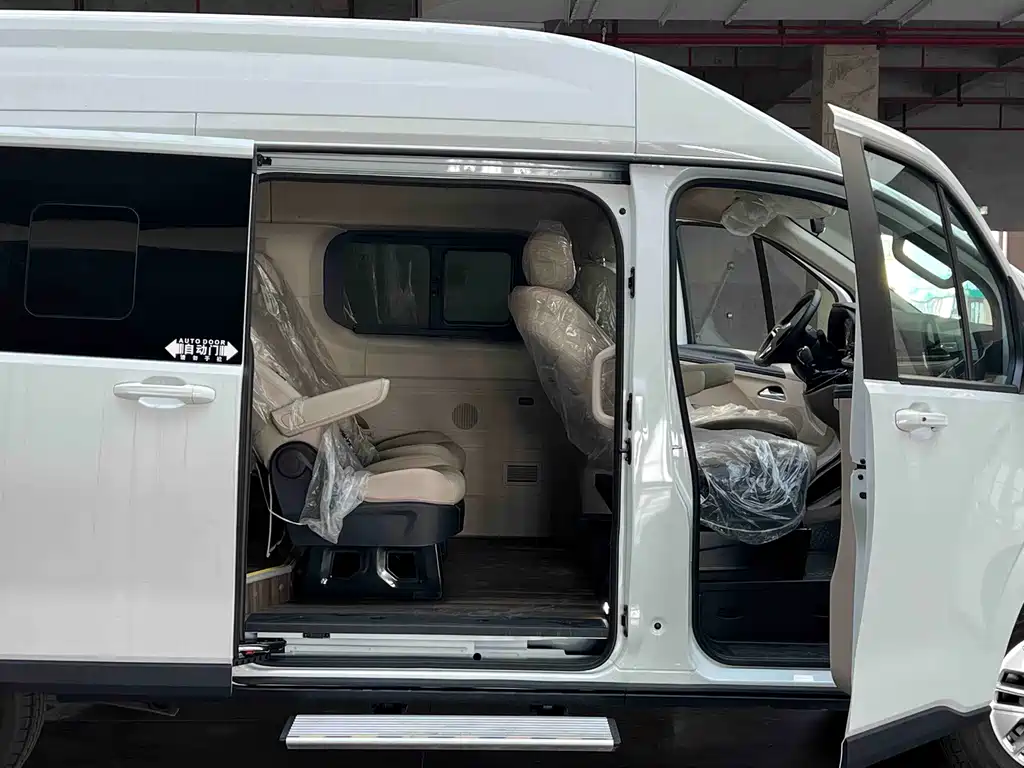MAXUS V70 — миниатюра 9