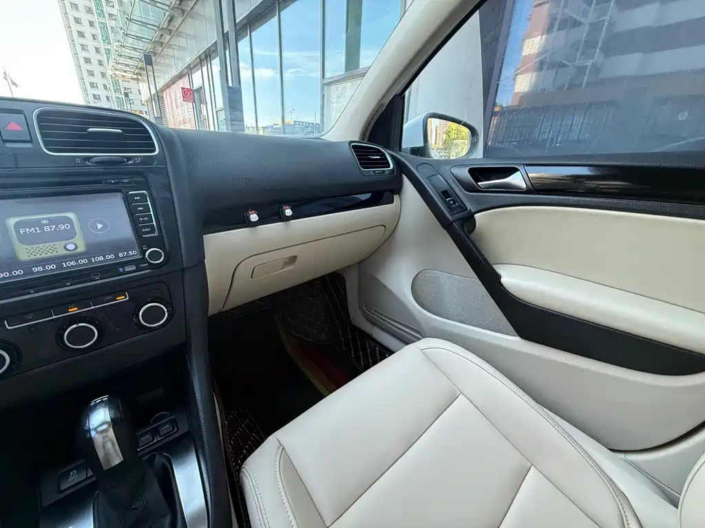 Volkswagen Golf — миниатюра 10