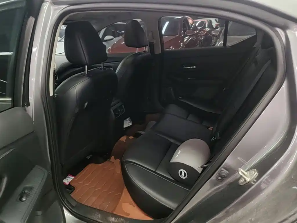 Nissan Sylphy — миниатюра 17