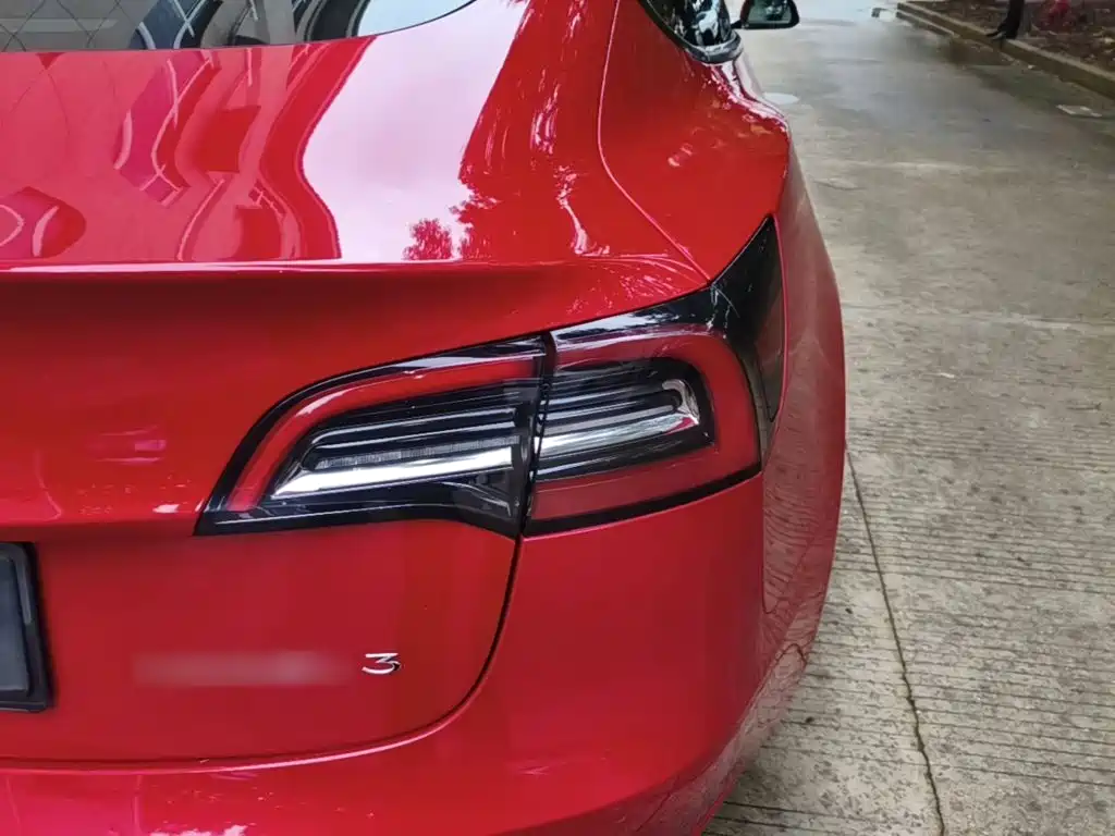 Tesla Model 3 — миниатюра 24