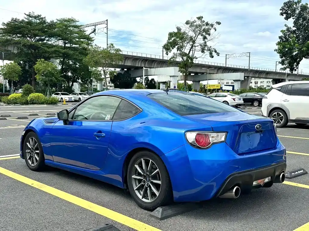 Subaru BRZ — миниатюра 9