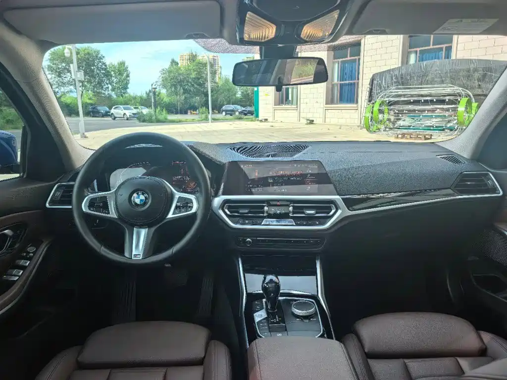 BMW 3 Series — миниатюра 4