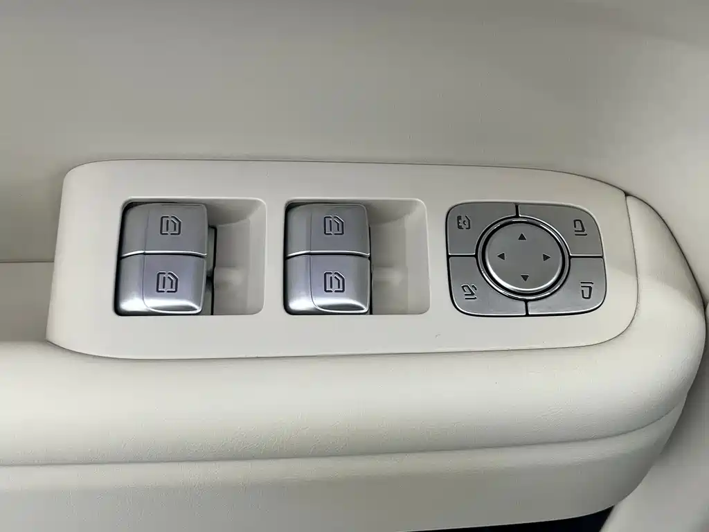 Li Auto Li L9 — миниатюра 16