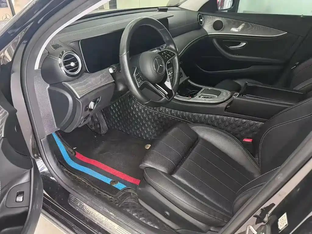 Mercedes-Benz E-Class — миниатюра 3