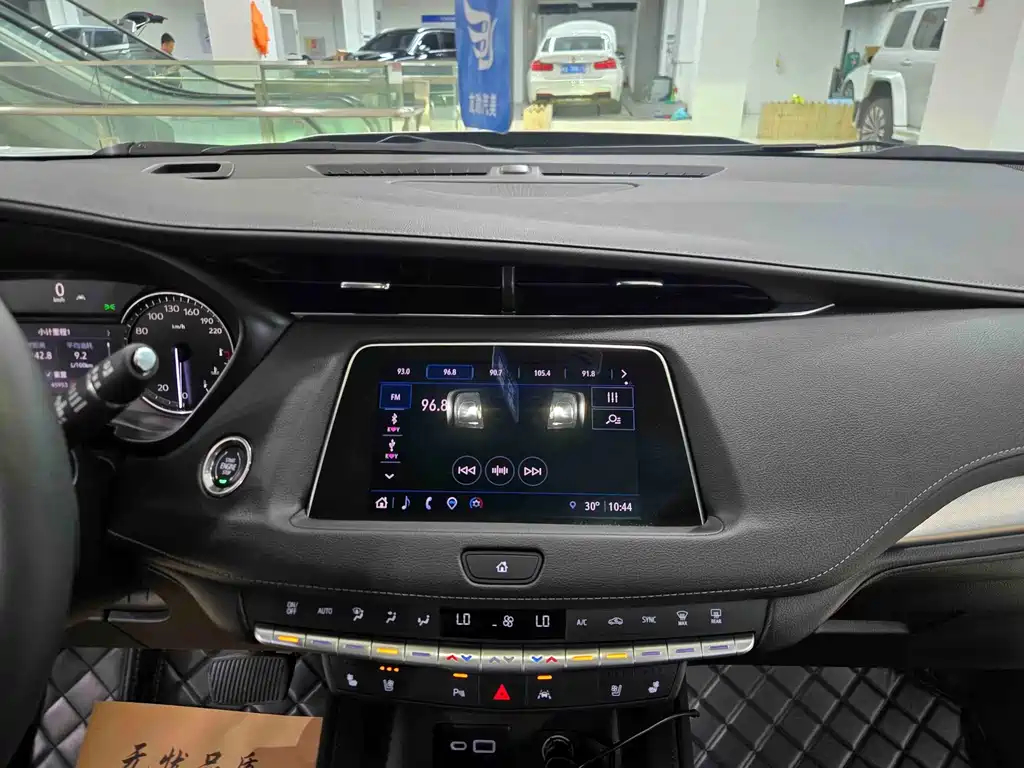 Cadillac XT4 — миниатюра 9