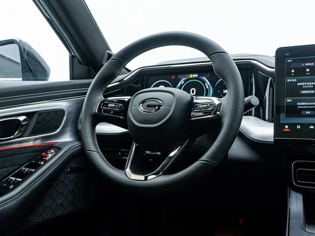 GAC GS8 2022 2.0TM Luxury （ мест）
