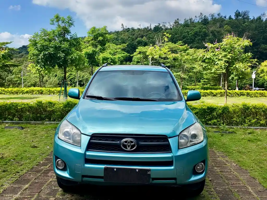Toyota RAV4 — миниатюра 12