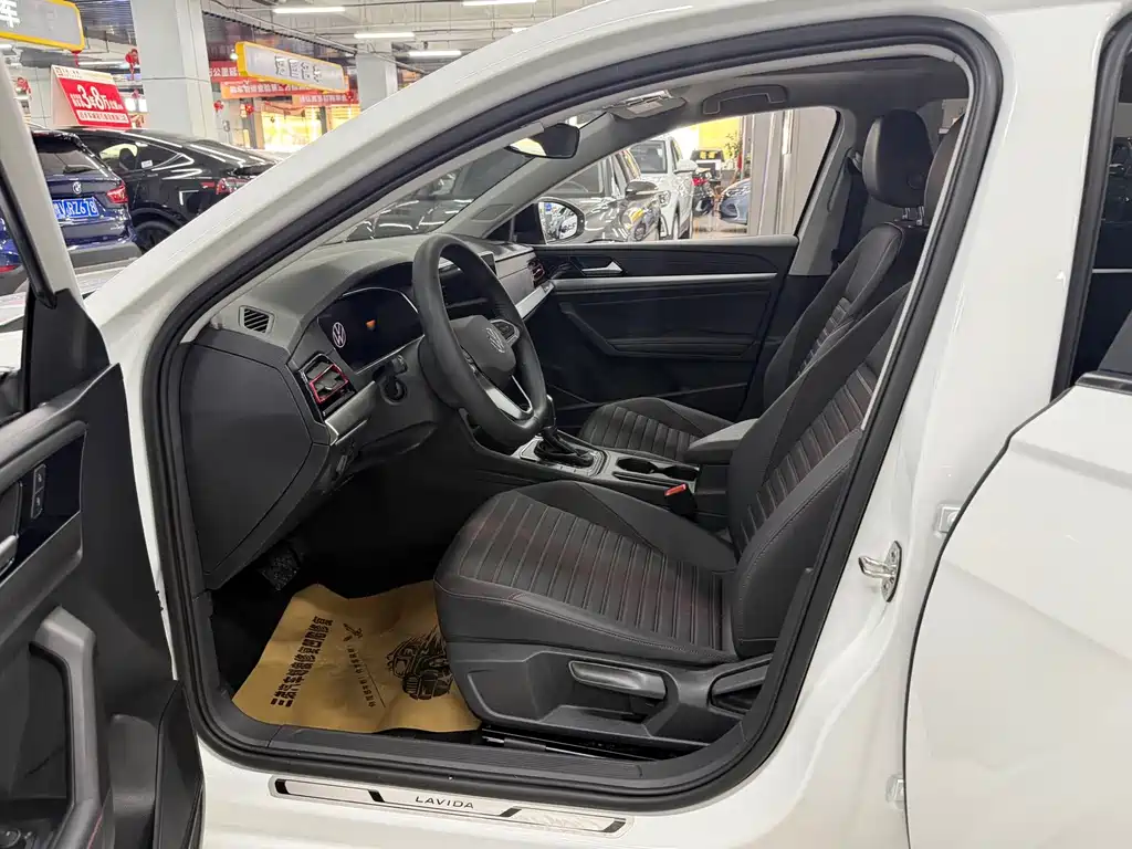 Volkswagen Lavida — миниатюра 9